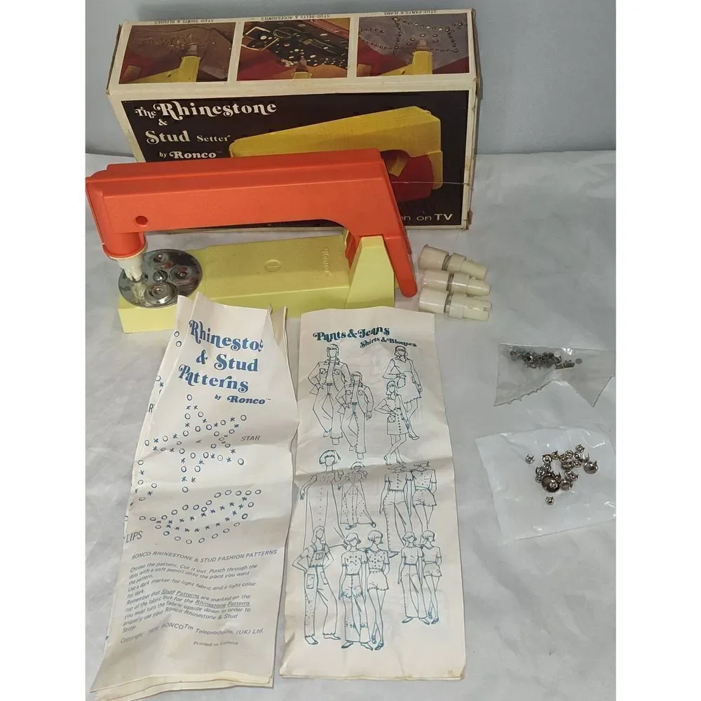 RONCO Vintage 1974 The Rhinestone and Stud Setter  Original Box. Some usage. Box